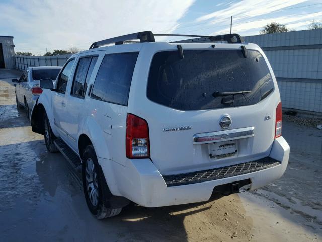 5N1BR18A78C639841 - 2008 NISSAN PATHFINDER WHITE photo 3