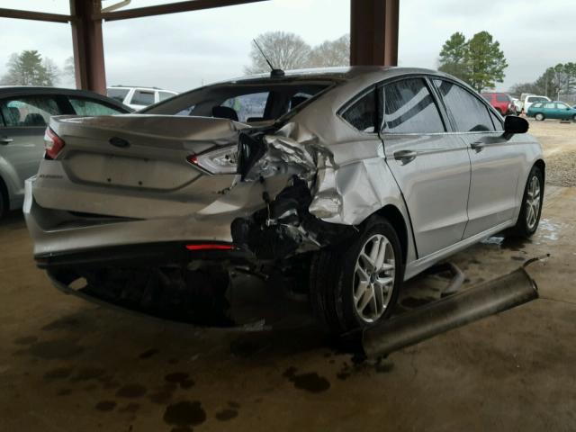 1FA6P0H71E5376259 - 2014 FORD FUSION SE SILVER photo 4