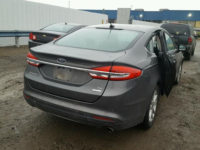 3FA6P0HD4HR140146 - 2017 FORD FUSION SE GRAY photo 4