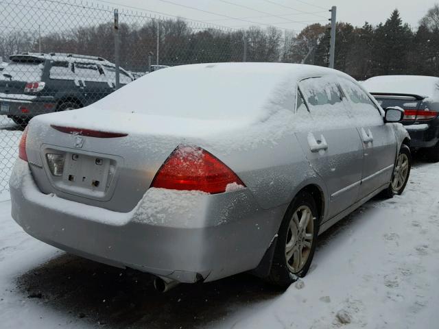 1HGCM56857A197720 - 2007 HONDA ACCORD EX WHITE photo 4