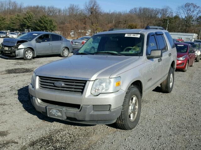 1FMEU72EX6UB11356 - 2006 FORD EXPLORER X SILVER photo 2