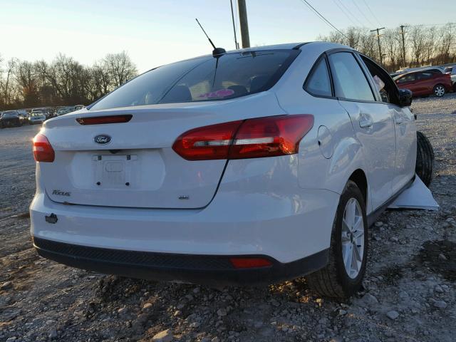 1FADP3F29HL204397 - 2017 FORD FOCUS SE WHITE photo 4