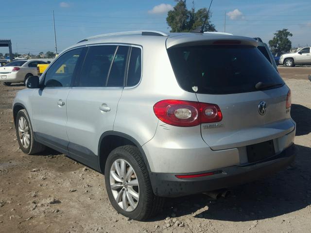 WVGAV7AXXBW548447 - 2011 VOLKSWAGEN TIGUAN S SILVER photo 3