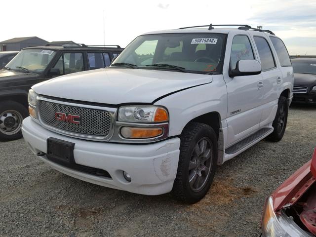 1GKEK63U06J122673 - 2006 GMC YUKON DENA WHITE photo 2