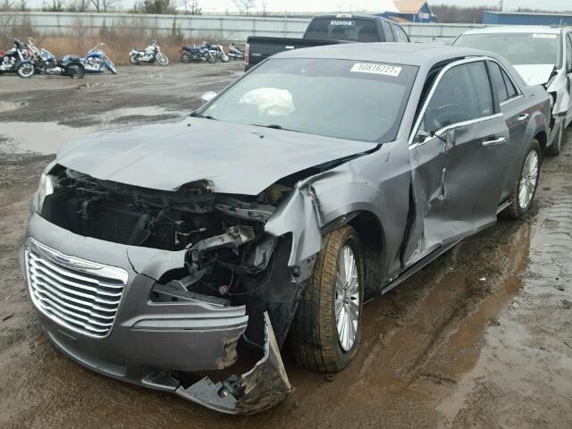 2C3CCAKT0CH143472 - 2012 CHRYSLER 300C GRAY photo 2