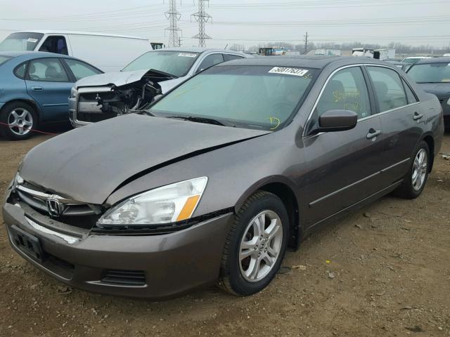 1HGCM56817A048706 - 2007 HONDA ACCORD EX GRAY photo 2