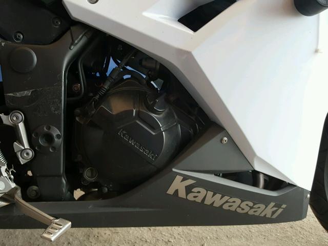 JKAEX8B18EA005173 - 2014 KAWASAKI EX300 B WHITE photo 7