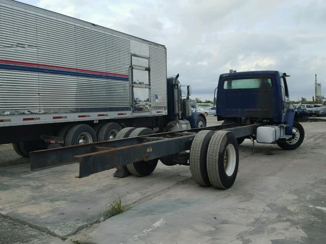 1FVACXBSX9HAK1608 - 2009 FREIGHTLINER M2 106 MED BLUE photo 4