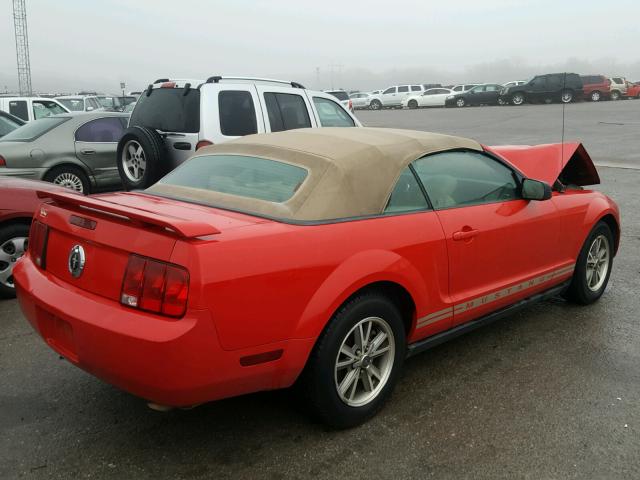 1ZVFT84N055195322 - 2005 FORD MUSTANG RED photo 4