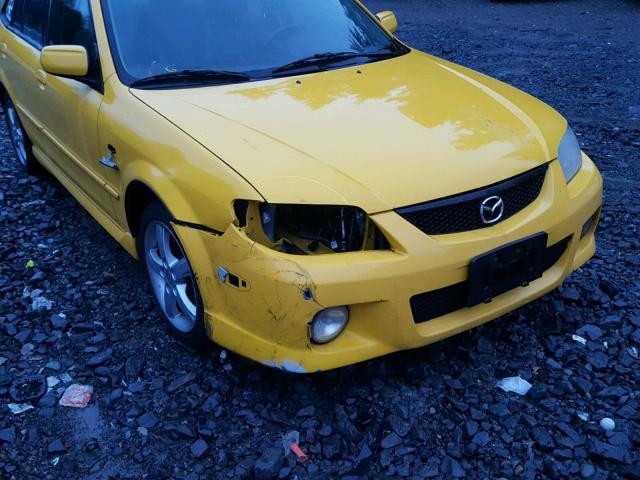 JM1BJ245621637432 - 2002 MAZDA PROTEGE PR YELLOW photo 9