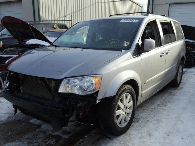 2C4RC1BG3ER441147 - 2014 CHRYSLER TOWN & COU SILVER photo 2