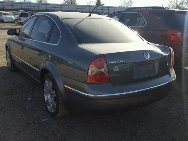 WVWRU63BX5E071406 - 2005 VOLKSWAGEN PASSAT GLX 灰色 照片 3