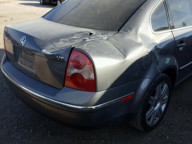 WVWRU63BX5E071406 - 2005 VOLKSWAGEN PASSAT GLX 灰色 照片 9