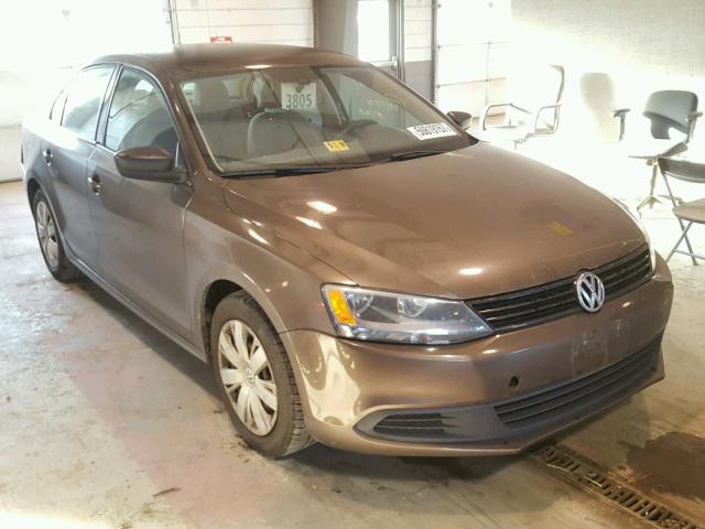 3VW2K7AJ0BM020328 - 2011 VOLKSWAGEN JETTA BASE BROWN photo 1