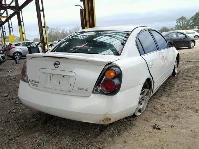 1N4AL11D62C147725 - 2002 NISSAN ALTIMA BAS WHITE photo 4