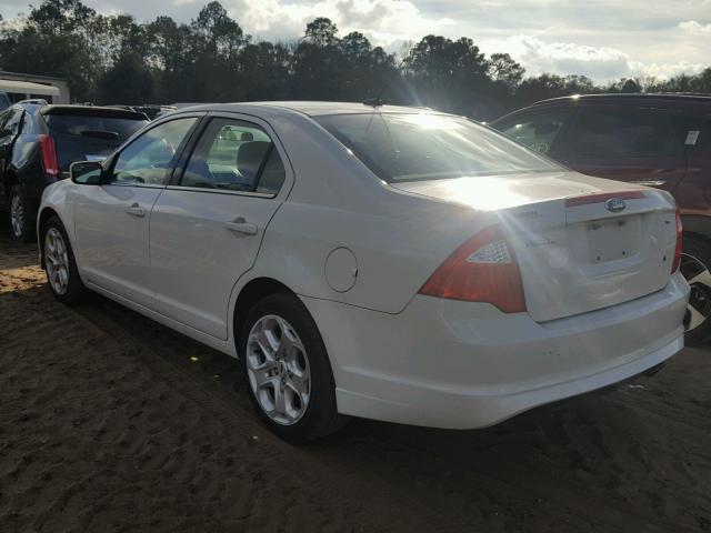 3FAHP0HA6BR311775 - 2011 FORD FUSION SE WHITE photo 3