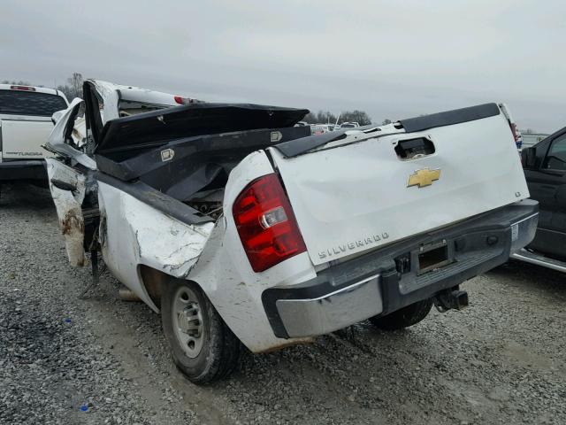 1GCHC44K29F180282 - 2009 CHEVROLET SILVERADO WHITE photo 3