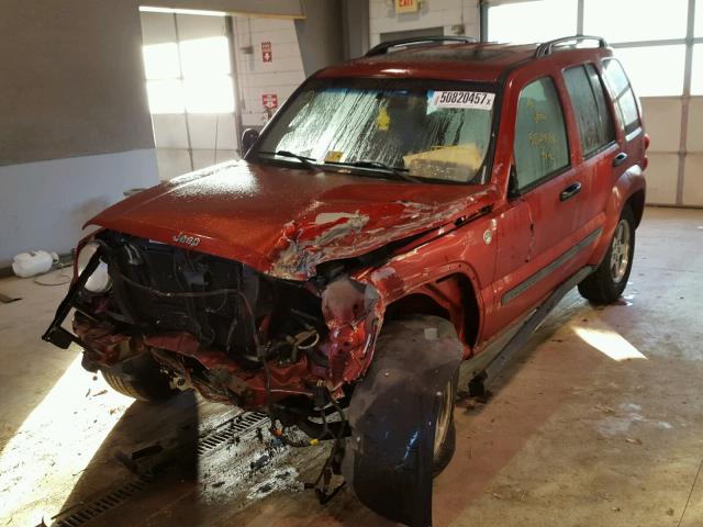 1J4GL38K15W684682 - 2005 JEEP LIBERTY RE RED photo 2