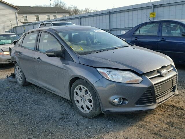 1FAHP3F20CL126652 - 2012 FORD FOCUS SE GRAY photo 1