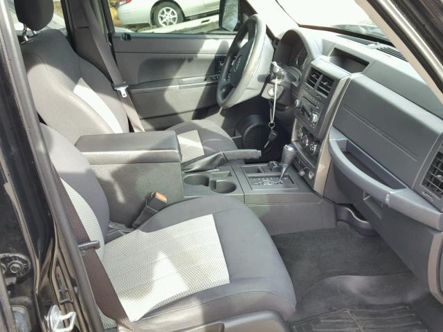 1J4PN2GK3AW150504 - 2010 JEEP LIBERTY SP BLACK photo 5