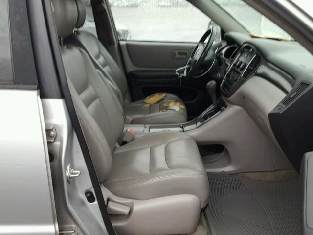 JTEGF21A020061802 - 2002 TOYOTA HIGHLANDER SILVER photo 5