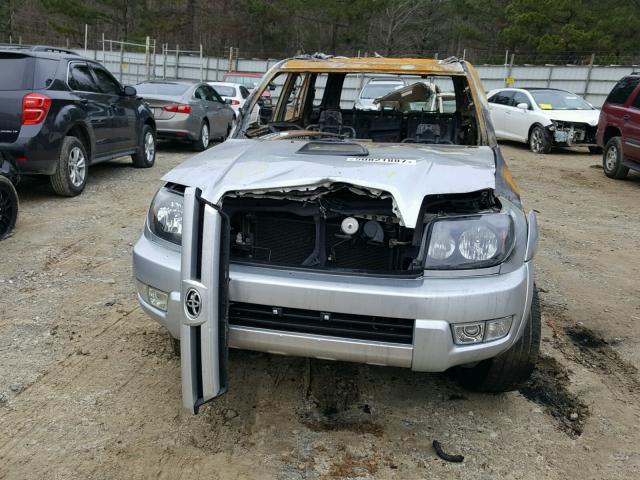 JTEZU14R138005378 - 2003 TOYOTA 4RUNNER SR SILVER photo 10