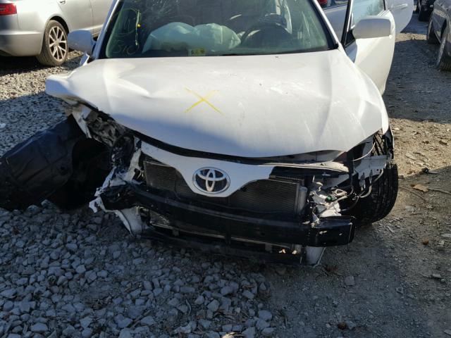 4T1BF3EK5BU759074 - 2011 TOYOTA CAMRY BASE WHITE photo 7
