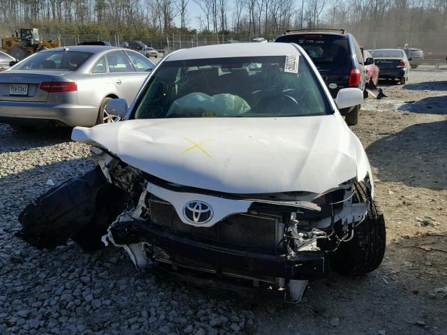 4T1BF3EK5BU759074 - 2011 TOYOTA CAMRY BASE WHITE photo 9