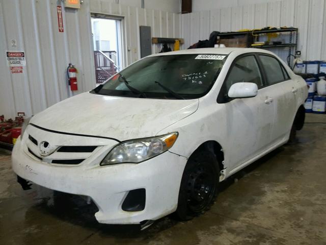 2T1BU4EE7BC751663 - 2011 TOYOTA COROLLA BA WHITE photo 2