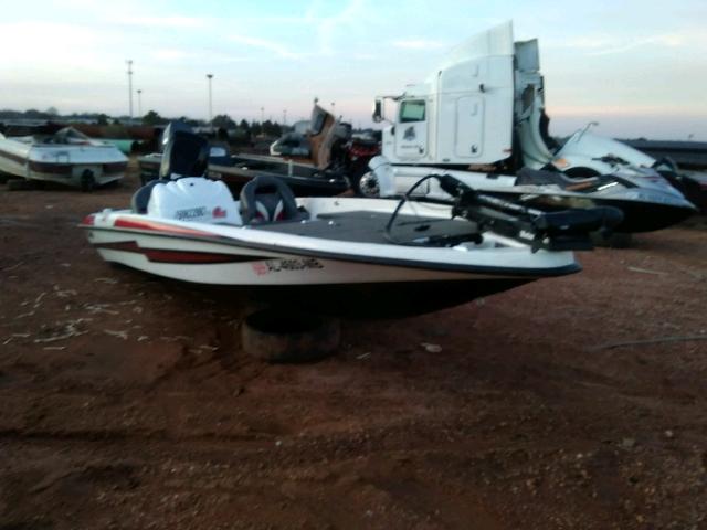 BASS9928G010 - 2010 BASC BOAT WHITE photo 1