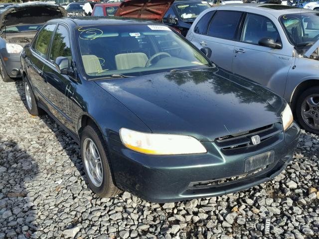 1HGCG564XYA010560 - 2000 HONDA ACCORD LX GREEN photo 1