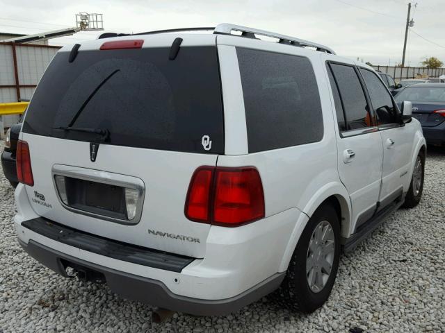5LMFU27R34LJ30236 - 2004 LINCOLN NAVIGATOR 白色 照片 4
