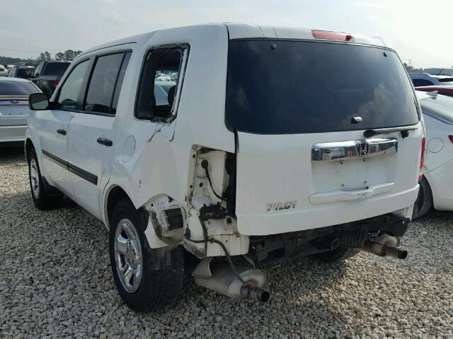 5FNYF3H23AB014020 - 2010 HONDA PILOT LX WHITE photo 3