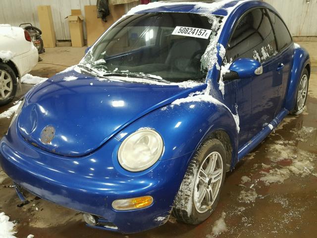 3VWCR31C04M422802 - 2004 VOLKSWAGEN NEW BEETLE 蓝色 照片 2