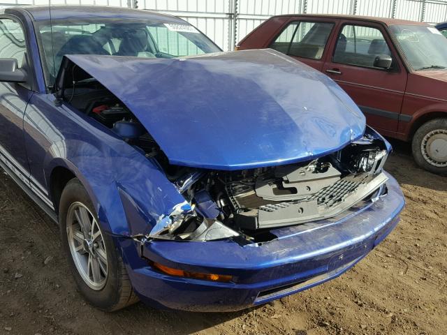 1ZVFT80N755248796 - 2005 FORD MUSTANG BLUE photo 9
