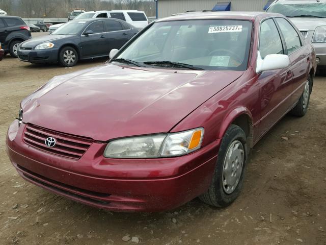 4T1BG22K7WU829398 - 1998 TOYOTA CAMRY CE RED photo 2