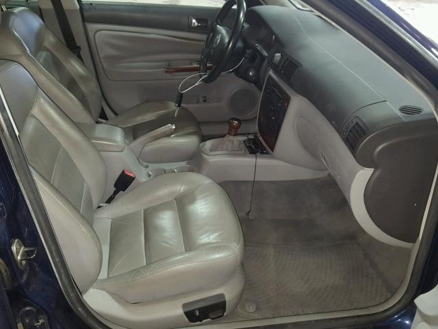 WVWRH63B14P109631 - 2004 VOLKSWAGEN PASSAT GLX BLUE photo 5