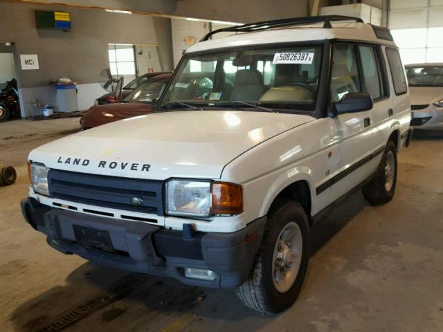 SALJY1246WA760867 - 1998 LAND ROVER DISCOVERY WHITE photo 2