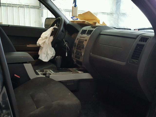 1FMCU03138KE64031 - 2008 FORD ESCAPE XLT GRAY photo 5