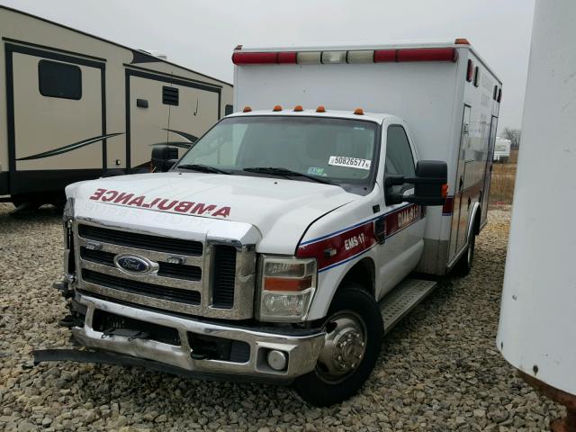 1FDWF36RX8ED18315 - 2008 FORD F350 SUPER WHITE photo 2