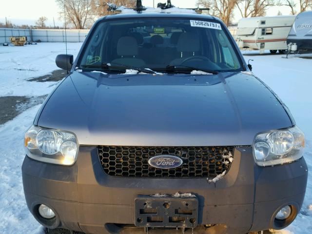 1FMYU93117KA19909 - 2007 FORD ESCAPE XLT GRAY photo 9