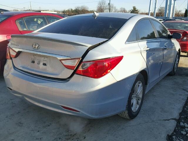 5NPEB4AC0DH762723 - 2013 HYUNDAI SONATA GLS SILVER photo 4