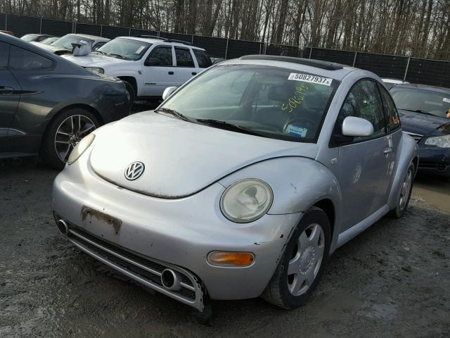 3VWCC21C4XM474224 - 1999 VOLKSWAGEN NEW BEETLE SILVER photo 2