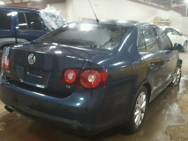 3VWAX7AJ2AM110785 - 2010 VOLKSWAGEN JETTA LIMI BLUE photo 4