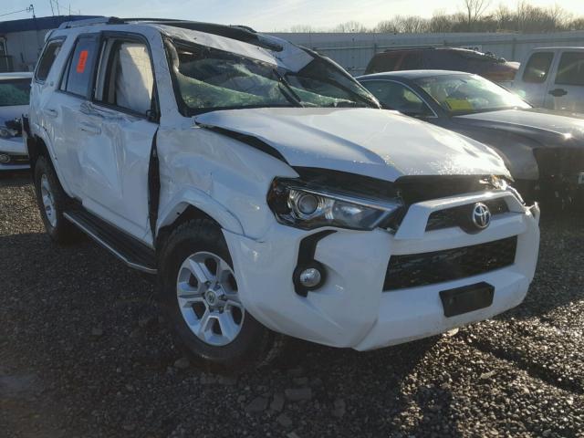 JTEZU5JR9G5118417 - 2016 TOYOTA 4RUNNER SR WHITE photo 1