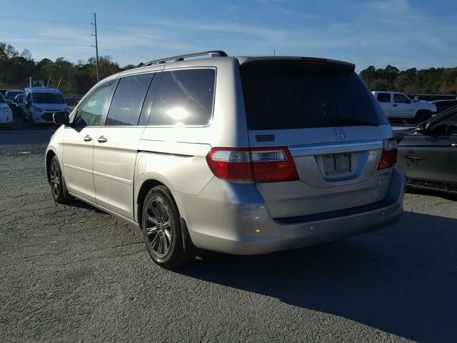 5FNRL38865B088250 - 2005 HONDA ODYSSEY TO SILVER photo 3