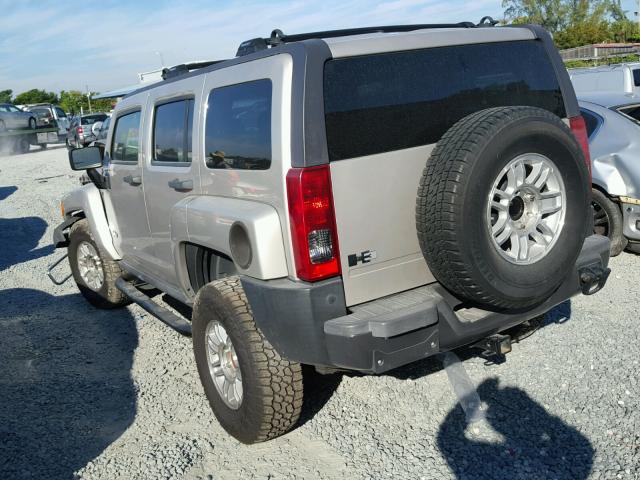 5GTDN13E378126115 - 2007 HUMMER H3 SILVER photo 3