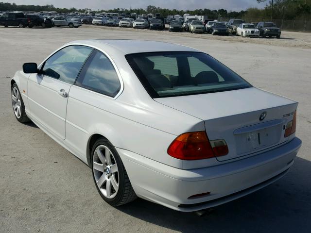 WBABN33401JW50711 - 2001 BMW 325 CI WHITE photo 3