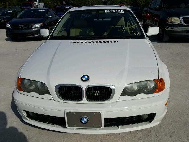 WBABN33401JW50711 - 2001 BMW 325 CI WHITE photo 9