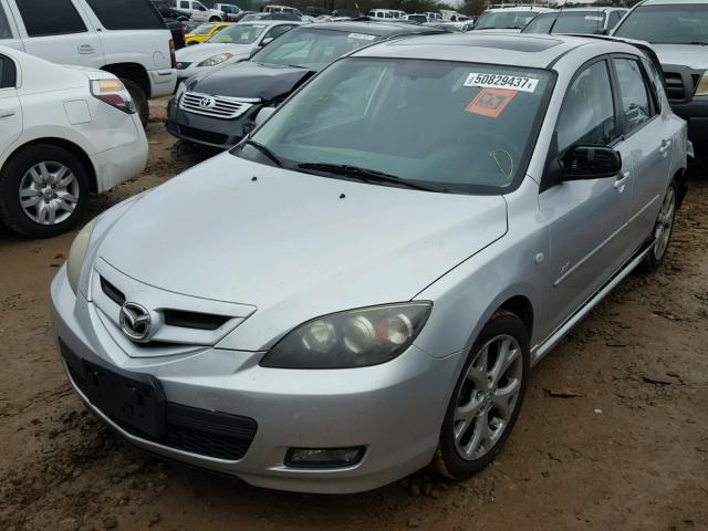 JM1BK343381815131 - 2008 MAZDA 3 HATCHBAC WHITE photo 2